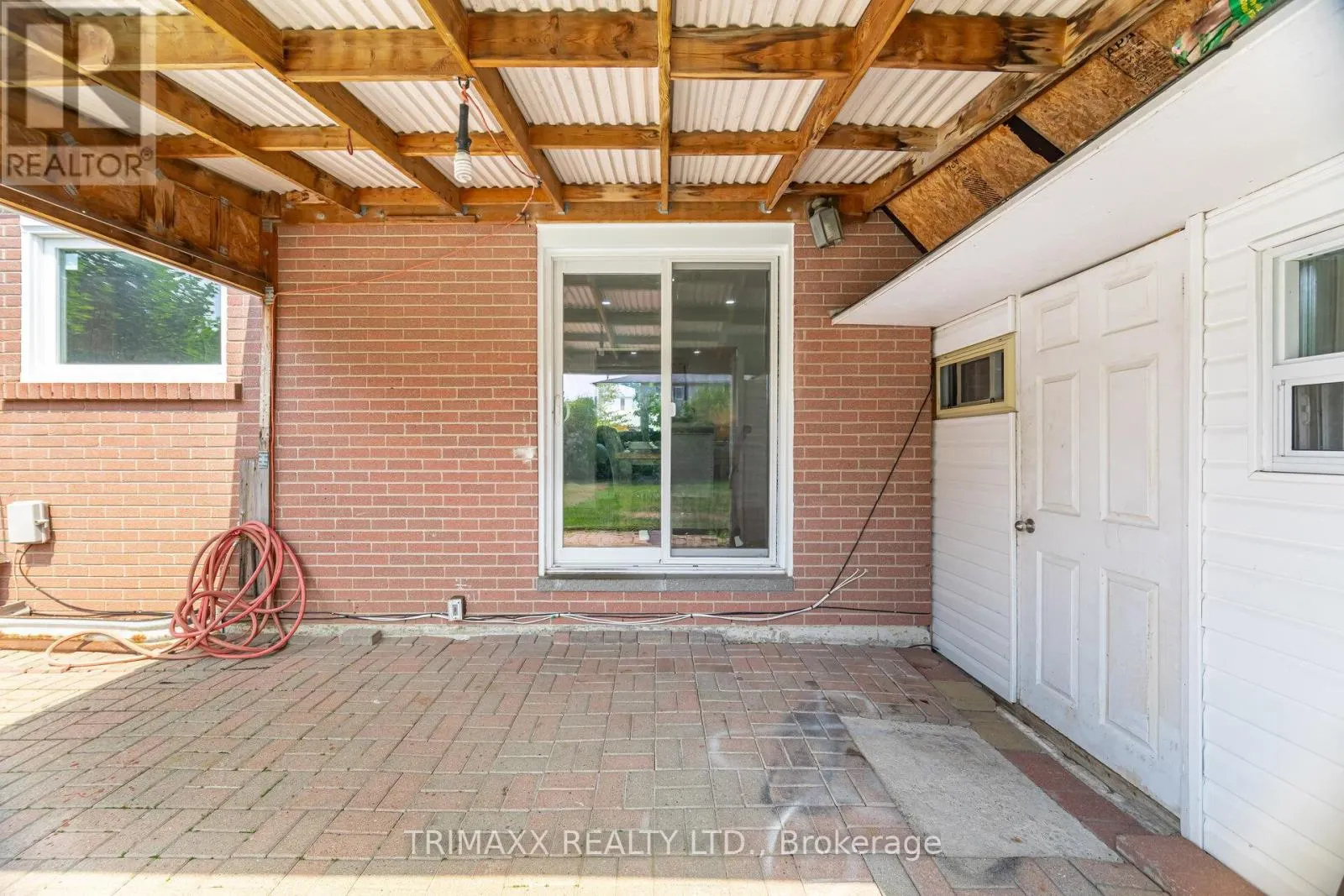 111 FOLKSTONE CRESCENT