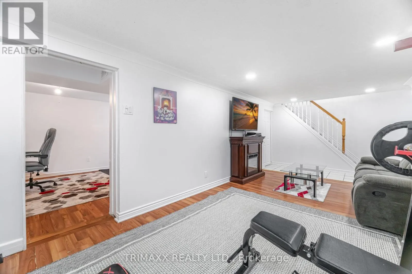111 FOLKSTONE CRESCENT