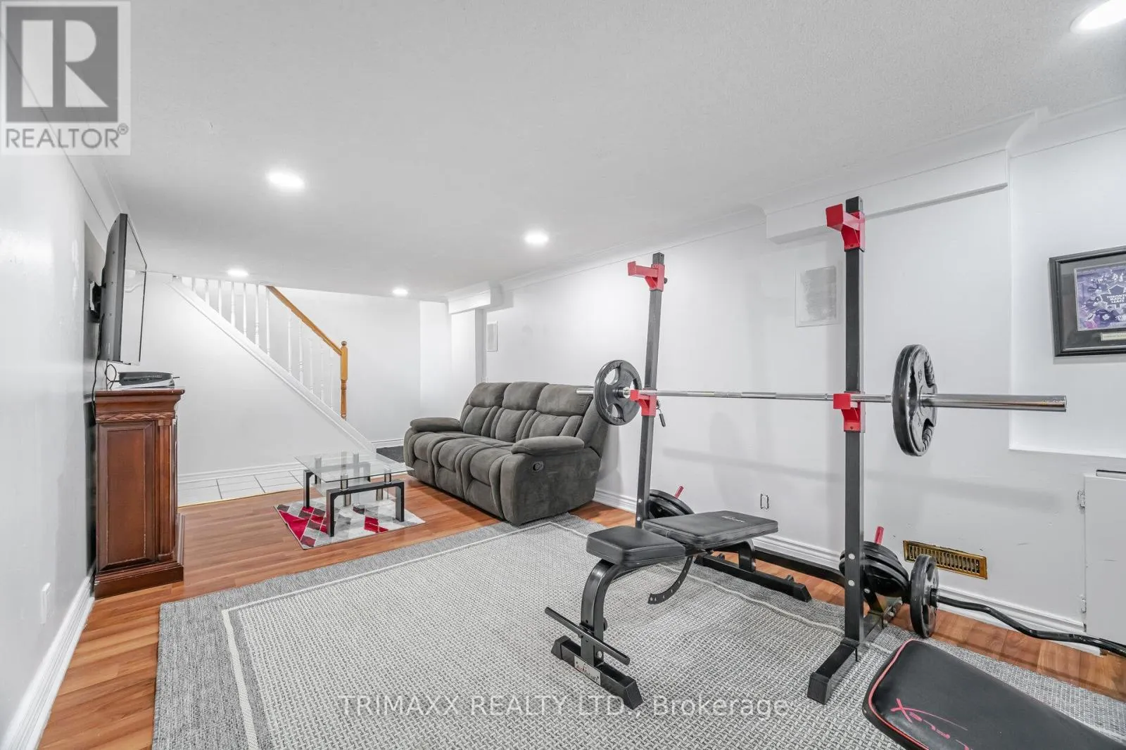 111 FOLKSTONE CRESCENT