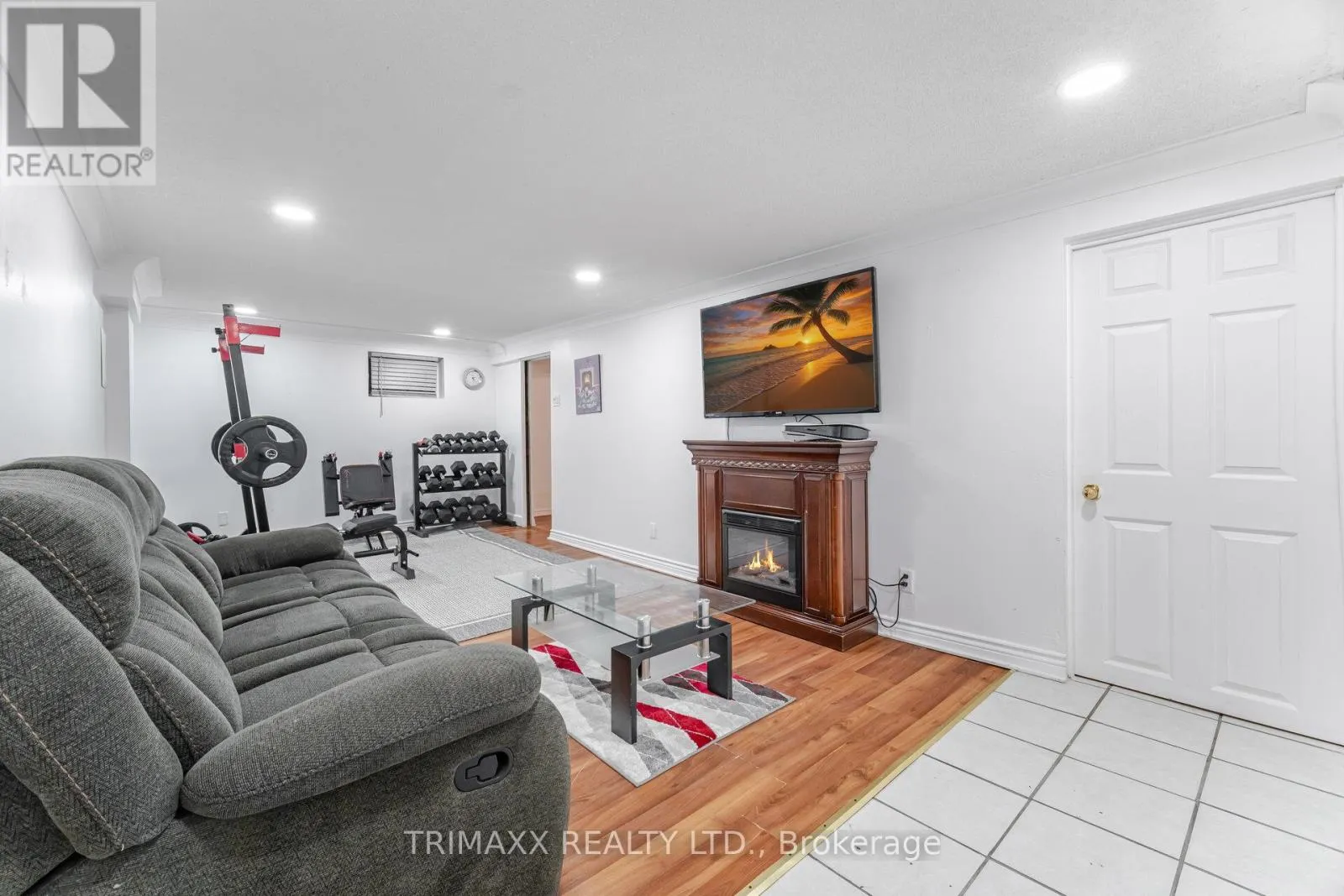 111 FOLKSTONE CRESCENT