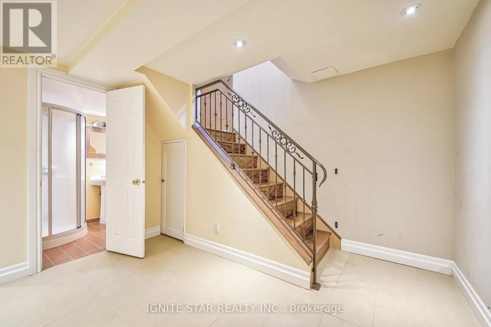 580 ARBOR ROAD