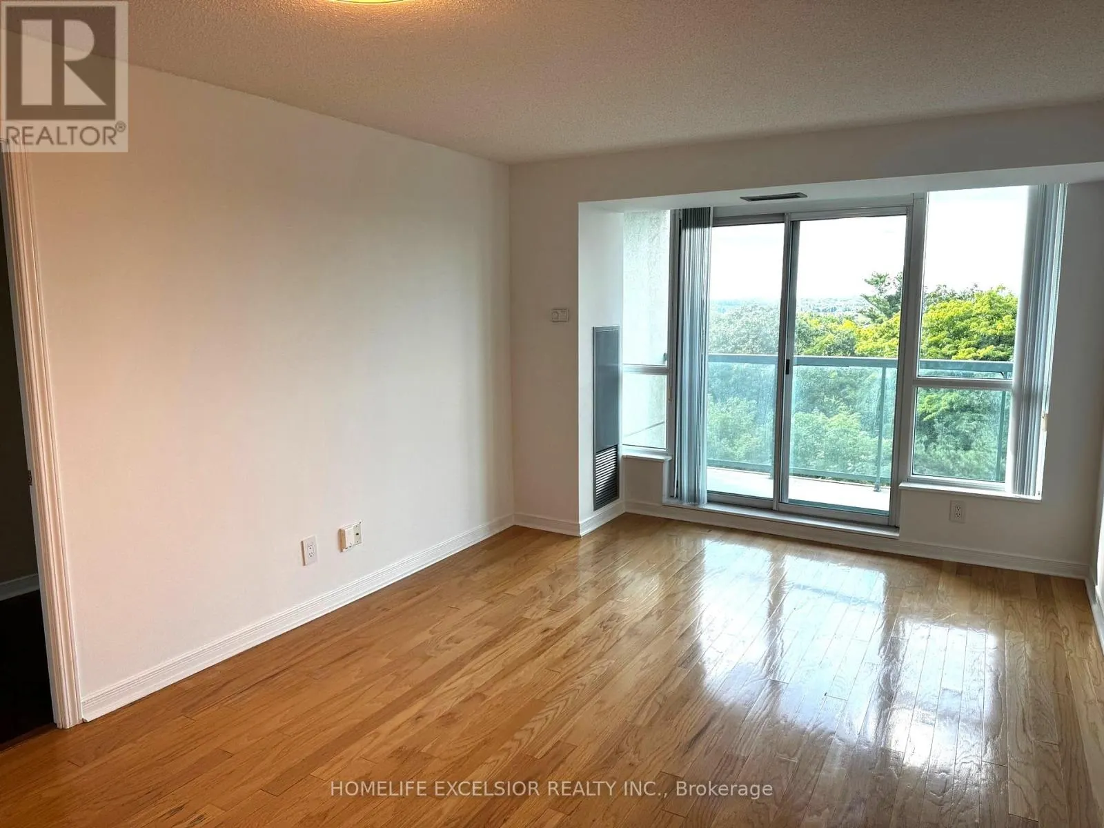 1001 - 2585 ERIN CENTRE BOULEVARD