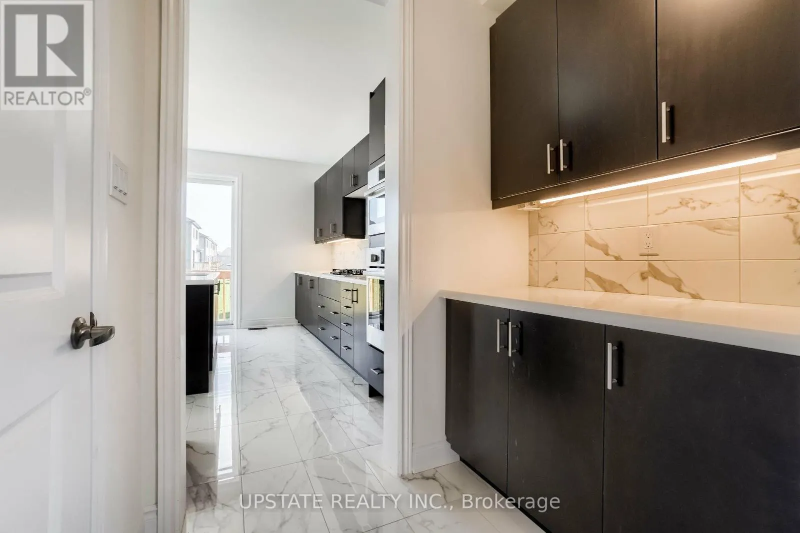 27 VALLEYWAY DRIVE