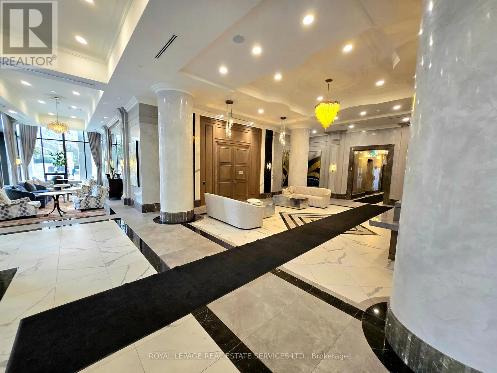 1108 - 30 ELM DRIVE W