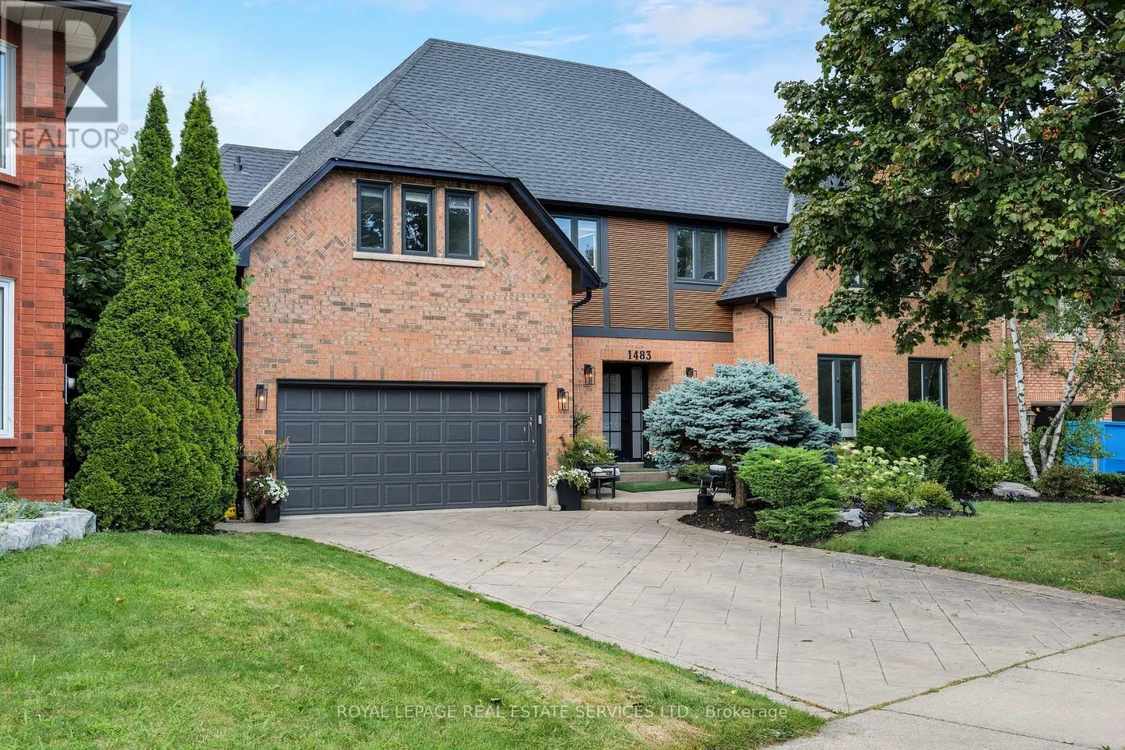 1483 THE LINKS DRIVE