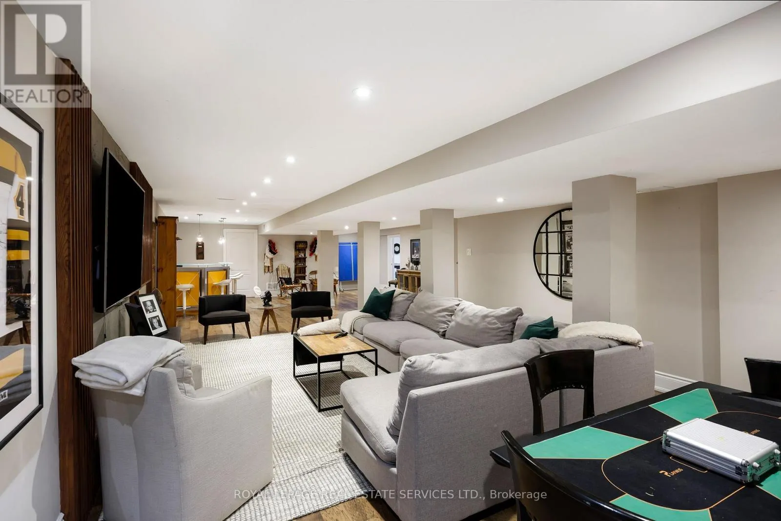 1483 THE LINKS DRIVE