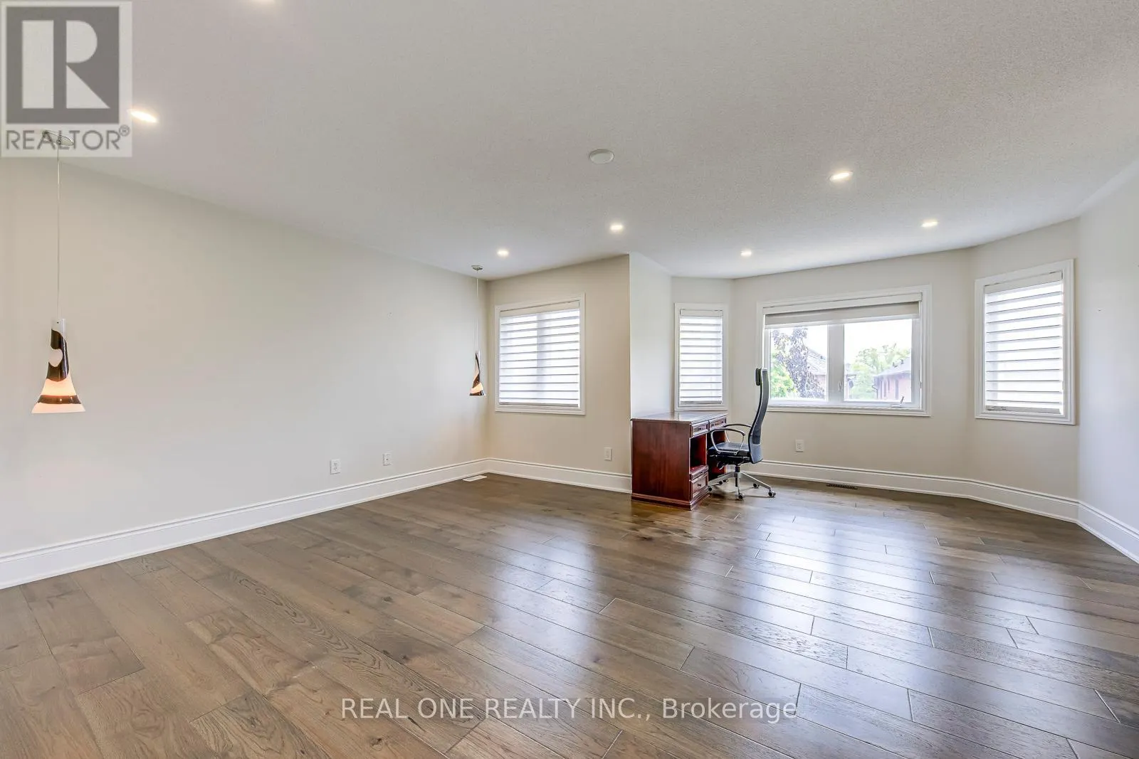 2240 PINE GLEN ROAD