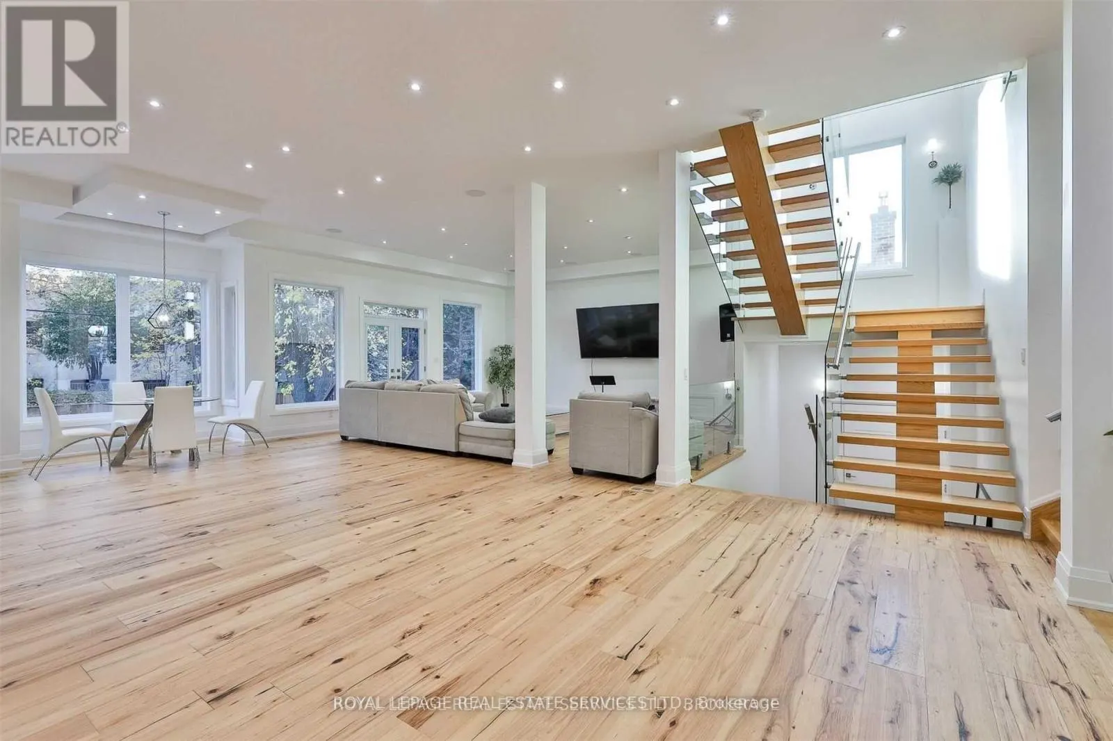 61 DANE AVENUE
