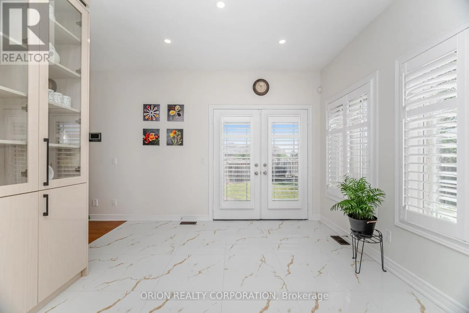 802 MILTONBROOK CRESCENT