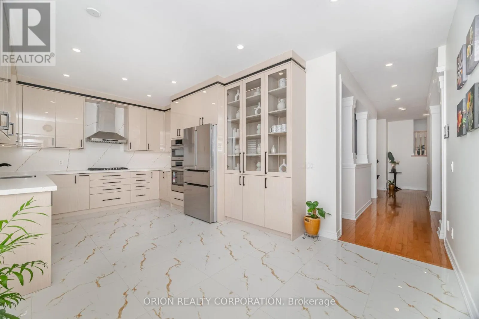 802 MILTONBROOK CRESCENT
