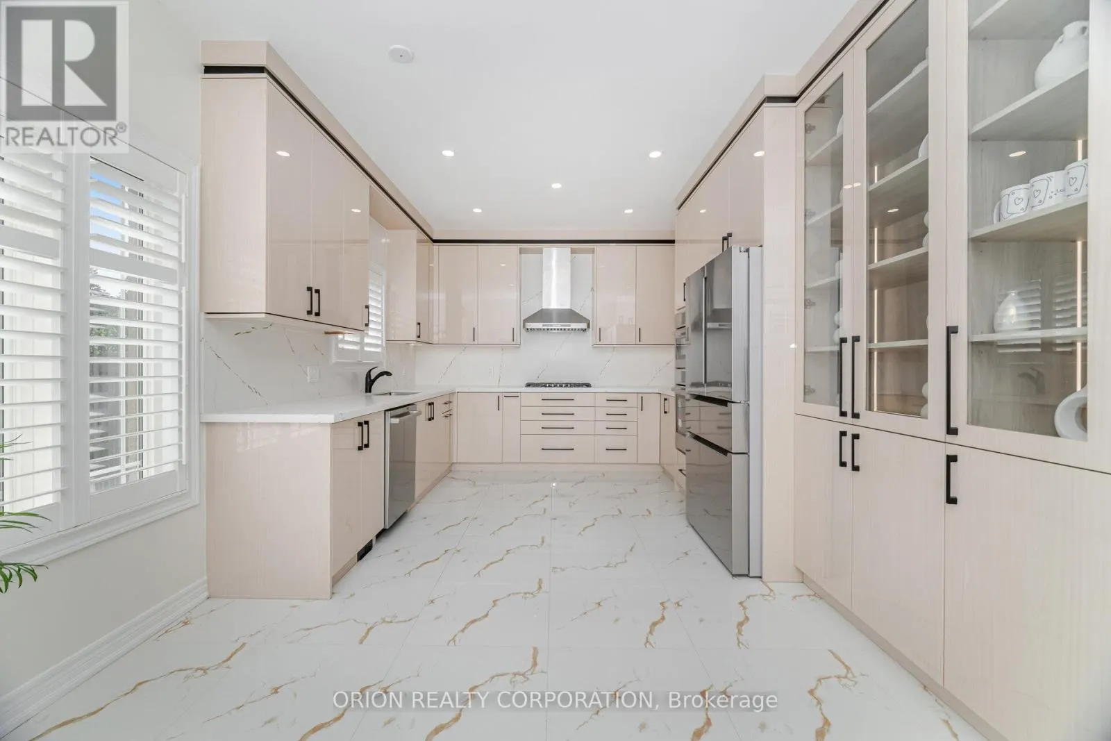 802 MILTONBROOK CRESCENT