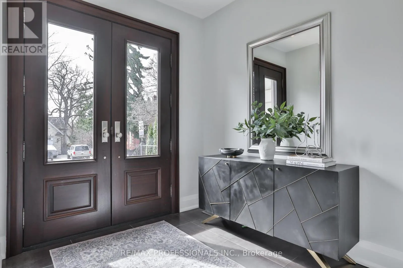 6 MEADOWCREST ROAD