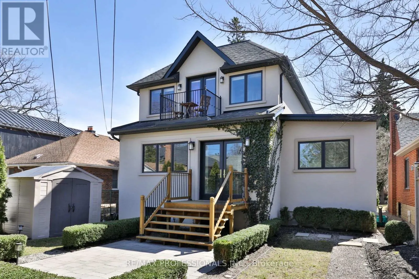 6 MEADOWCREST ROAD
