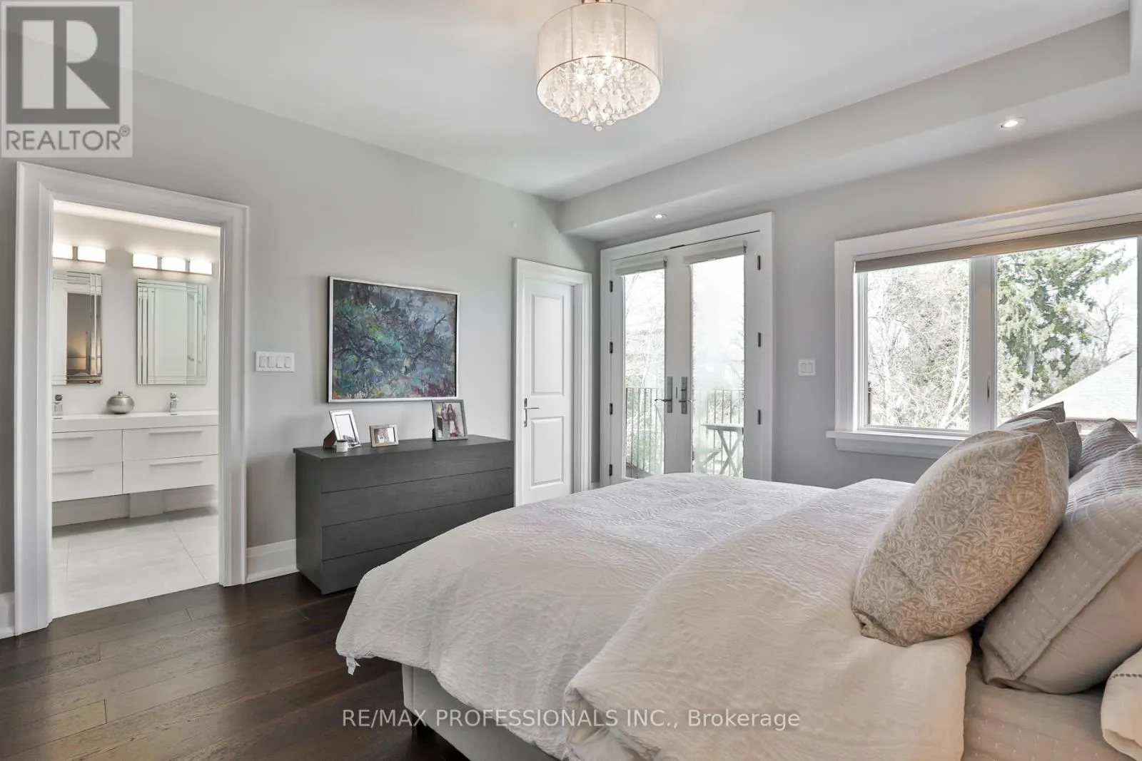 6 MEADOWCREST ROAD