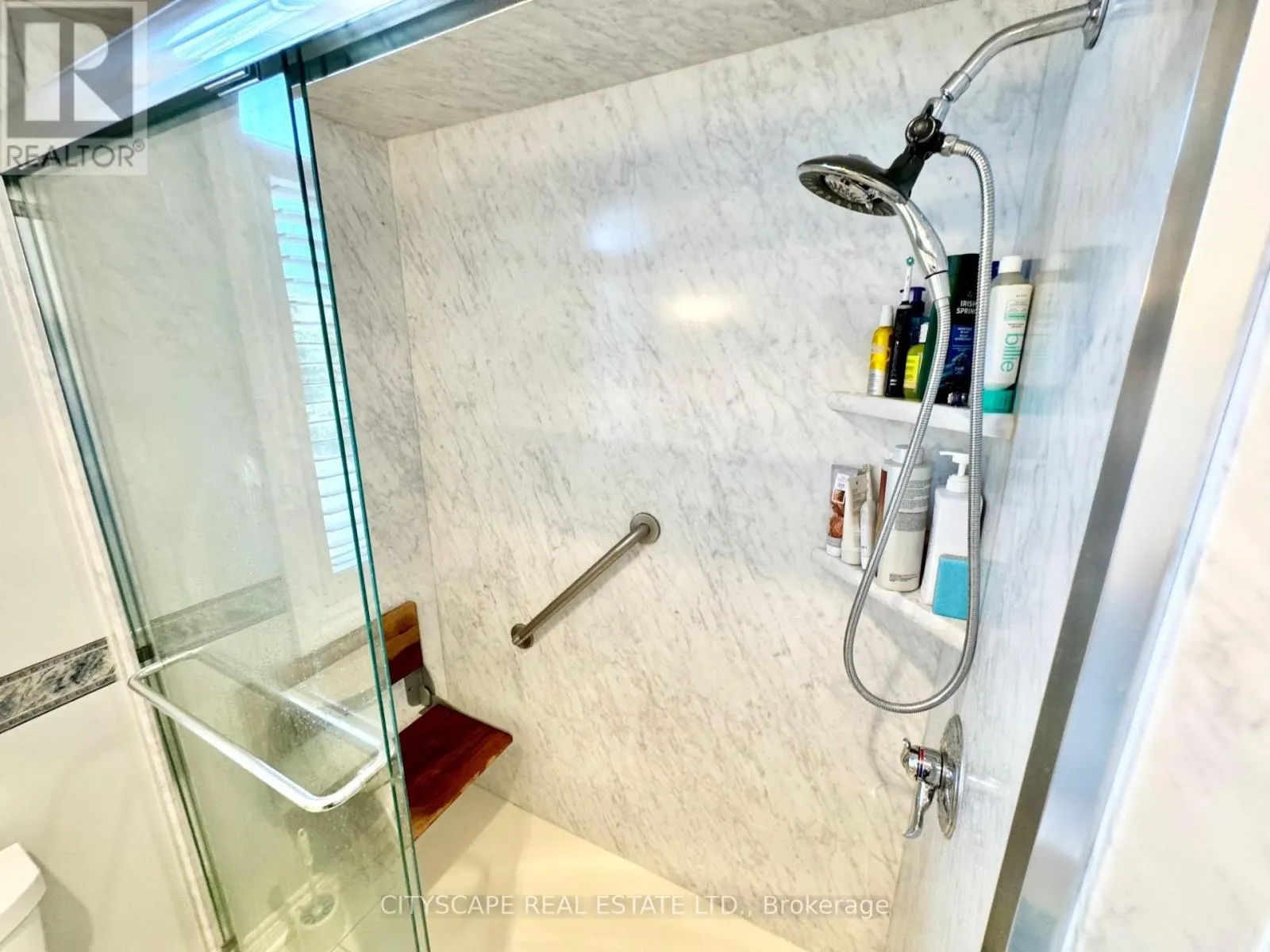 533 LEATHERLEAF DRIVE