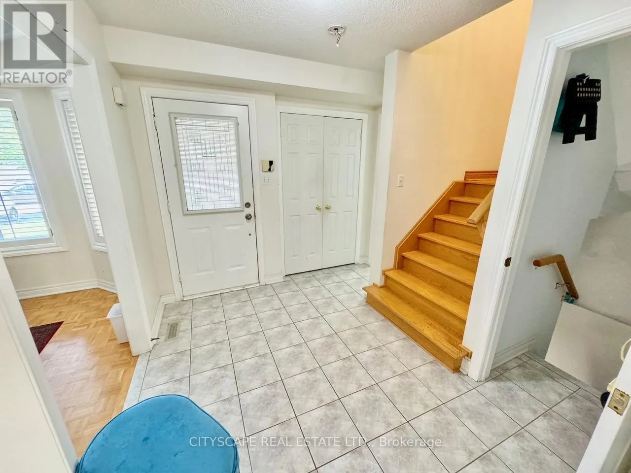 533 LEATHERLEAF DRIVE