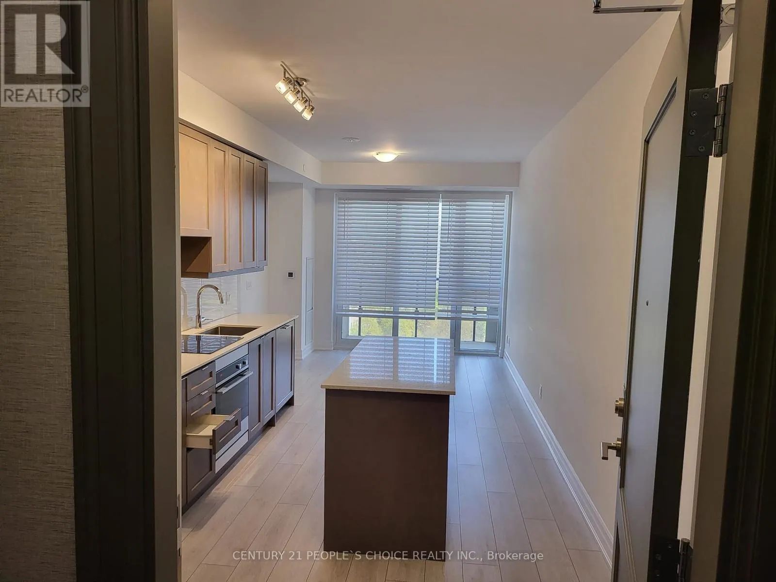 1102 - 30 ELM DRIVE W