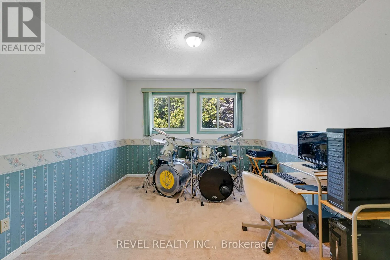 42 DEER VALLEY DRIVE