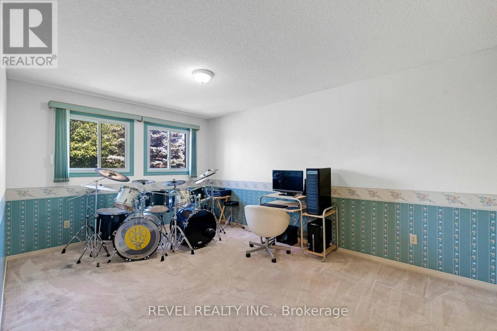 42 DEER VALLEY DRIVE