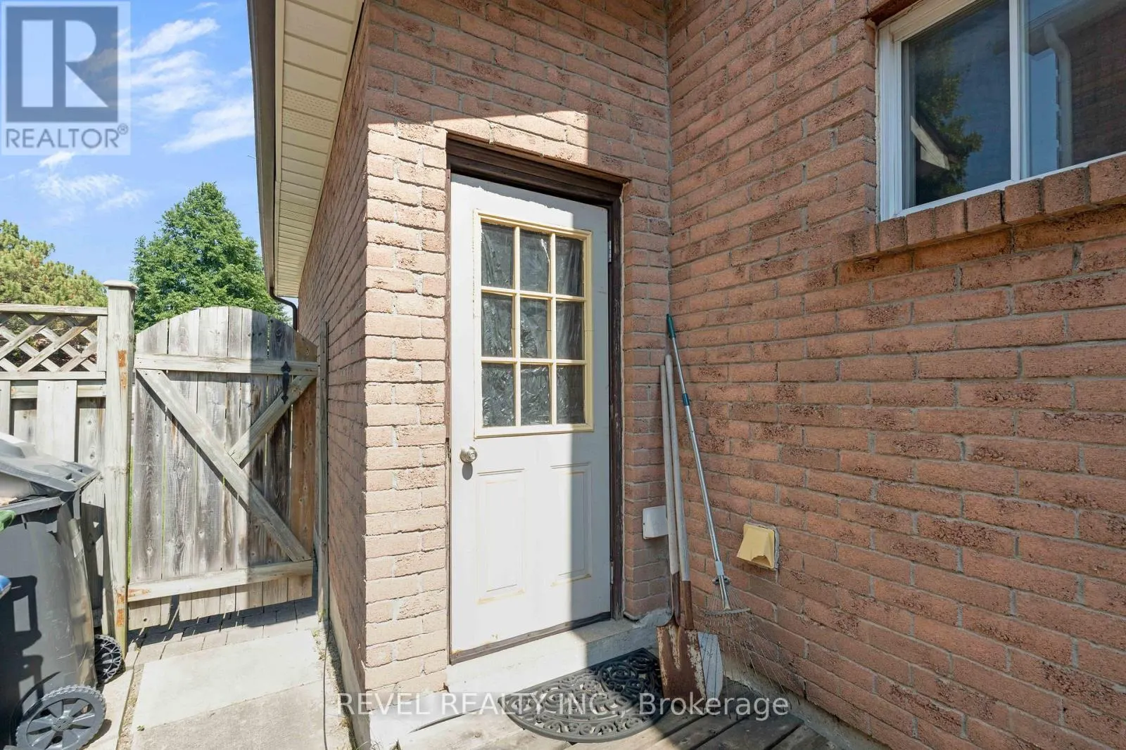 42 DEER VALLEY DRIVE