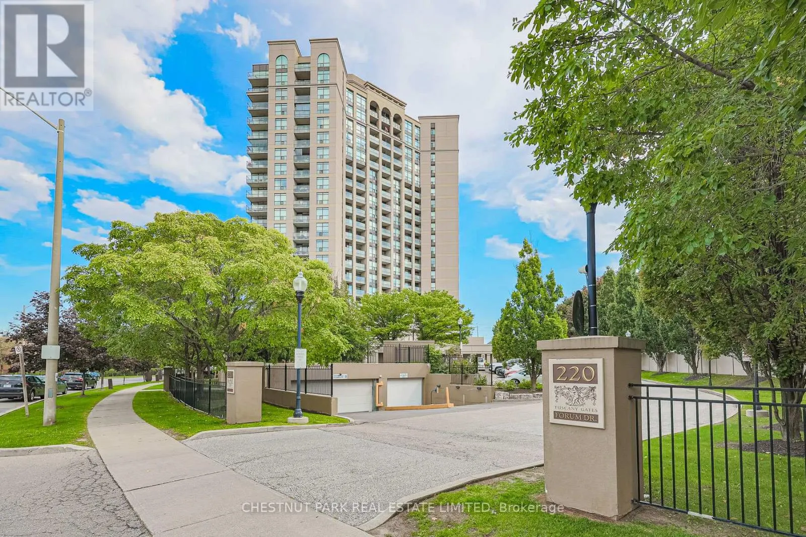1401 - 220 FORUM DRIVE