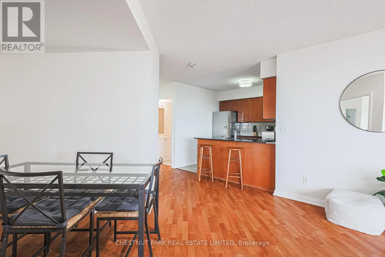 1401 - 220 FORUM DRIVE