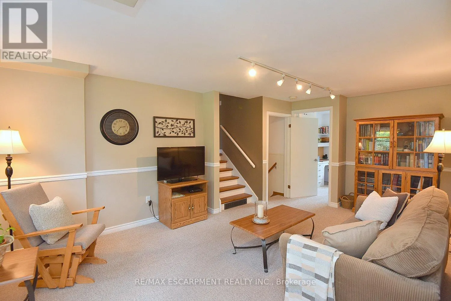 219 STRATHCONA DRIVE