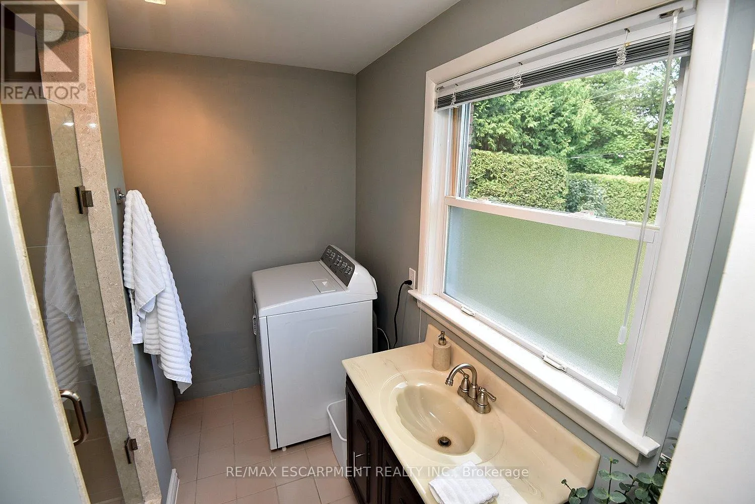219 STRATHCONA DRIVE