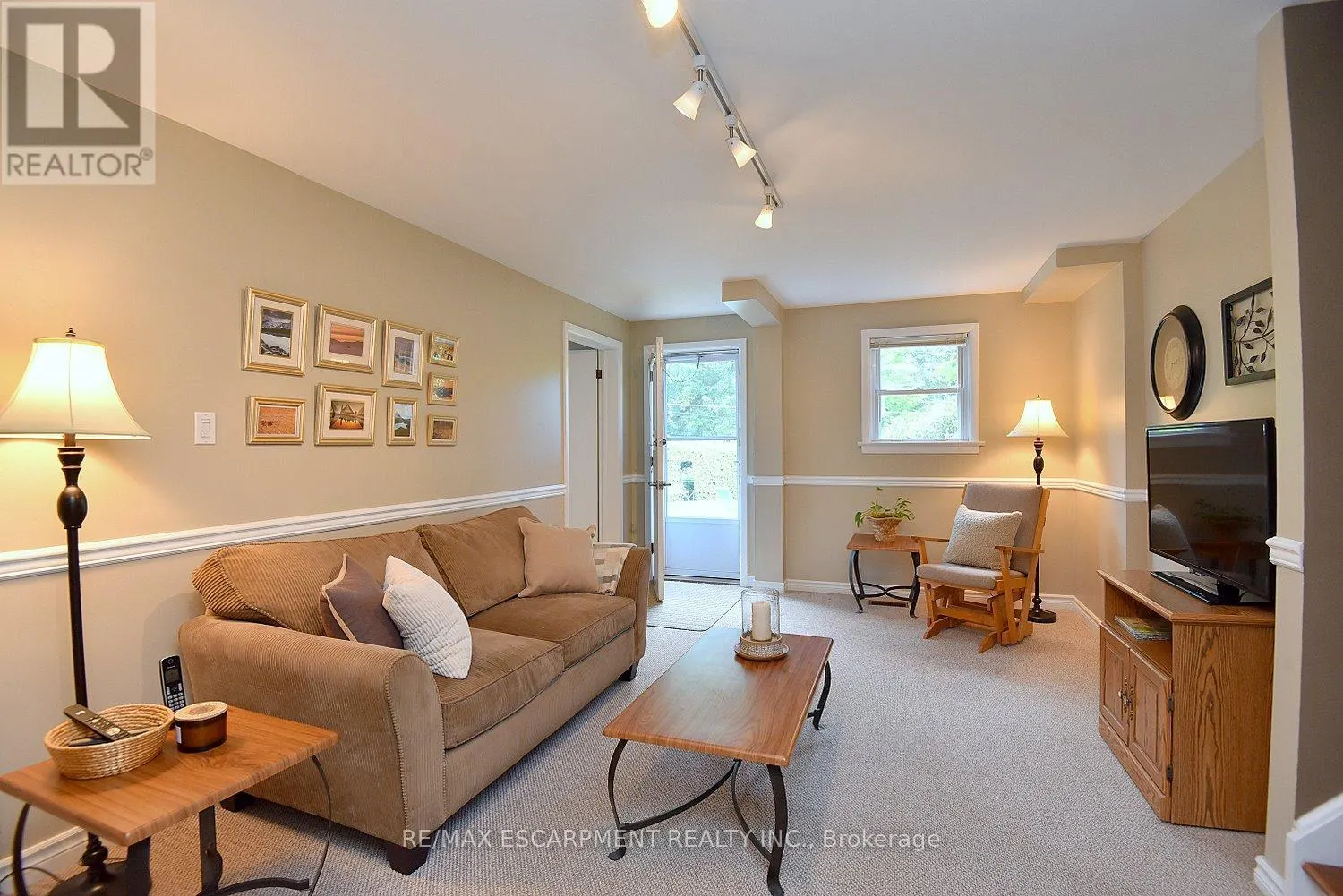 219 STRATHCONA DRIVE