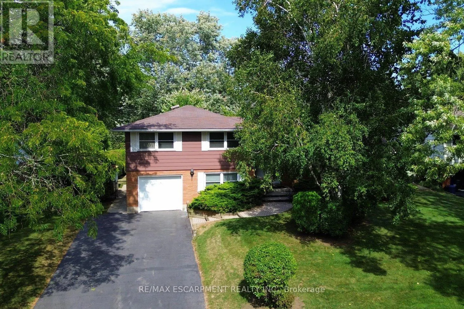 219 STRATHCONA DRIVE