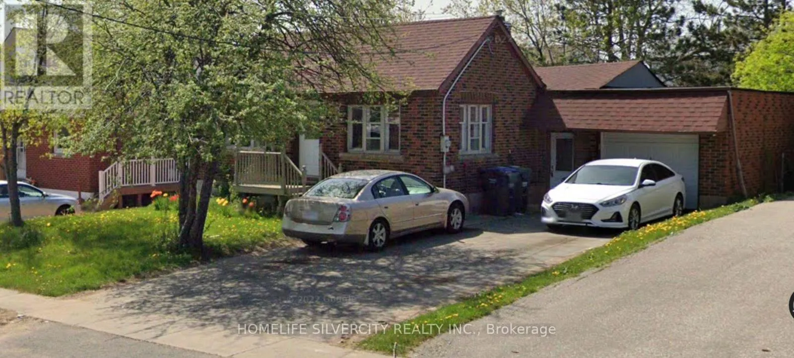 30 WOODWARD AVENUE