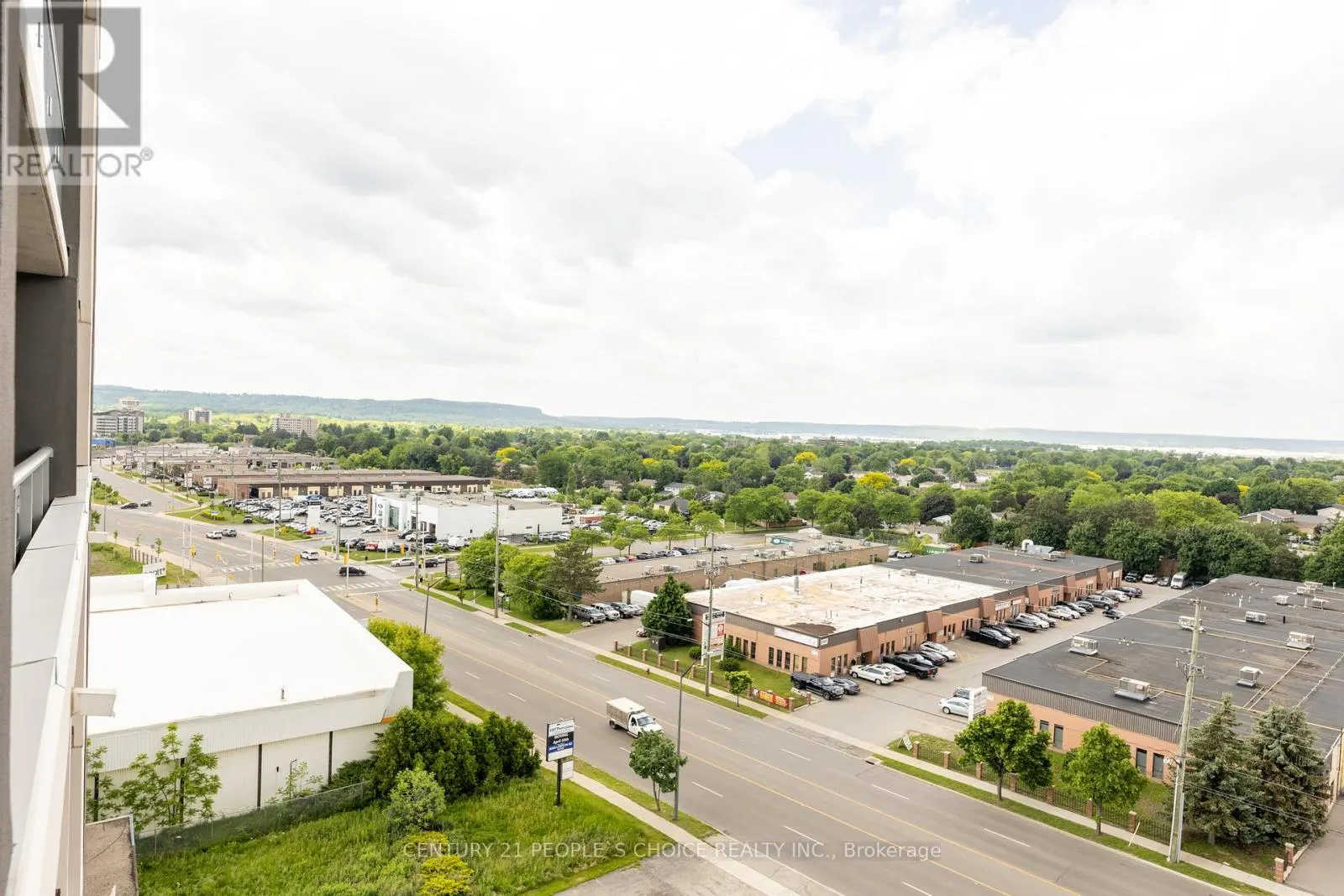 1001 - 716 MAIN STREET E