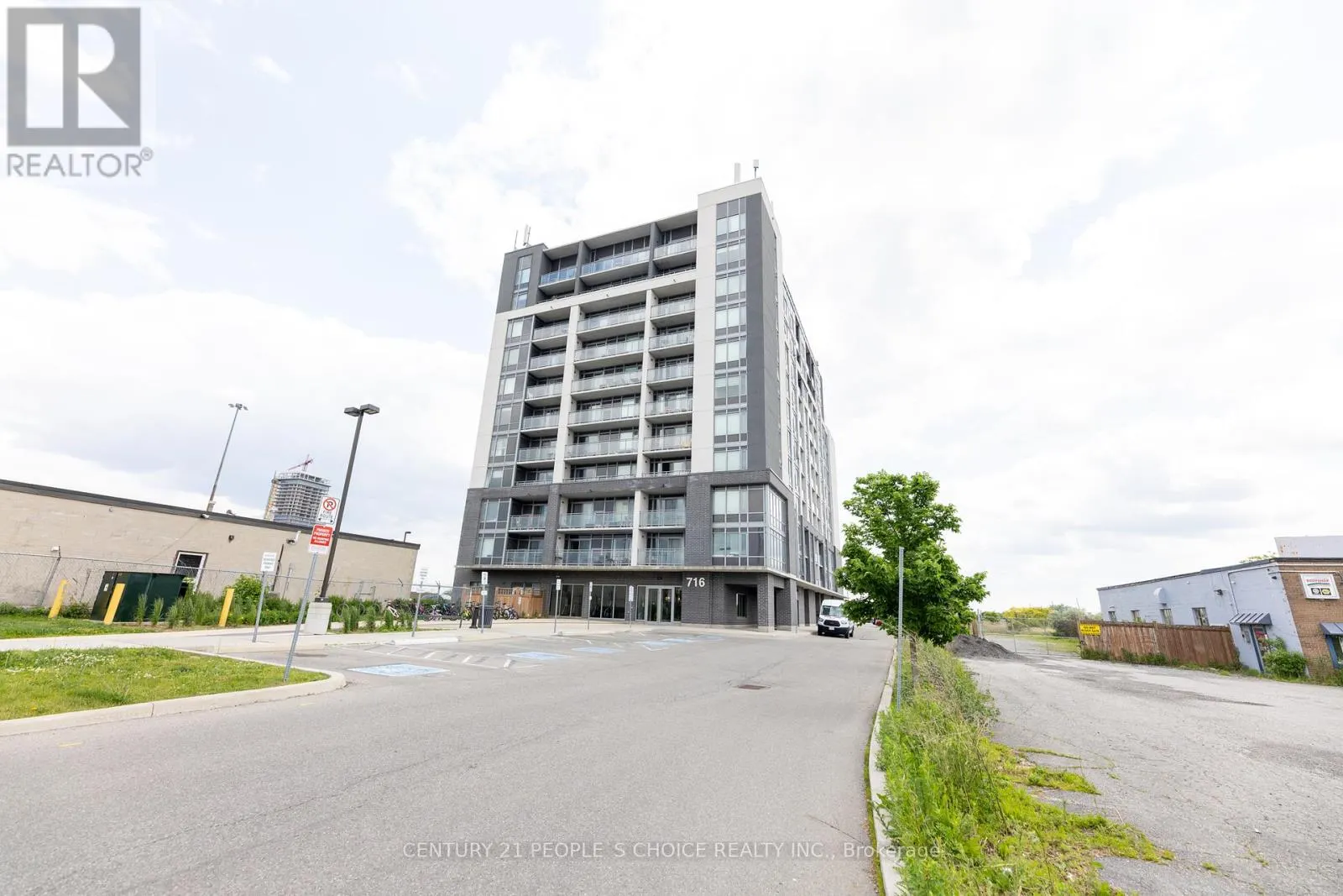 1001 - 716 MAIN STREET E