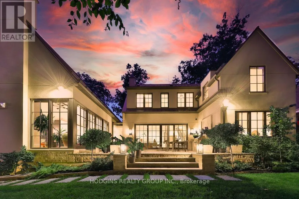 238 MINEOLA ROAD W