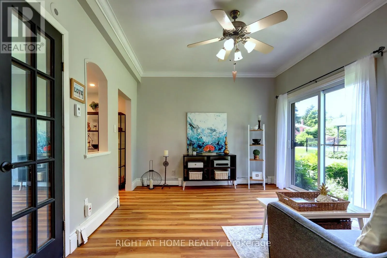 4 STEWARTTOWN ROAD