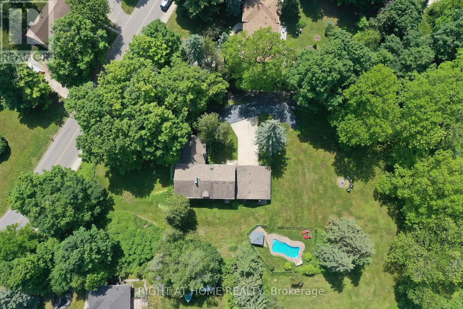 4 STEWARTTOWN ROAD