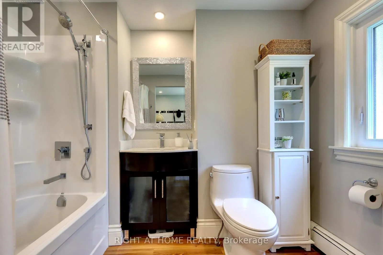 4 STEWARTTOWN ROAD