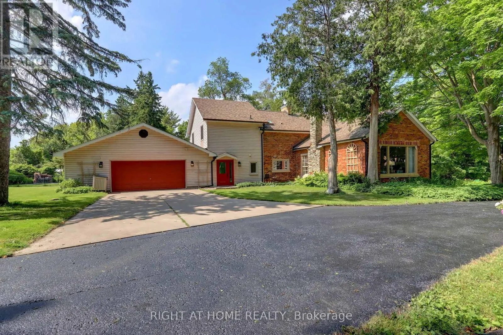 4 STEWARTTOWN ROAD