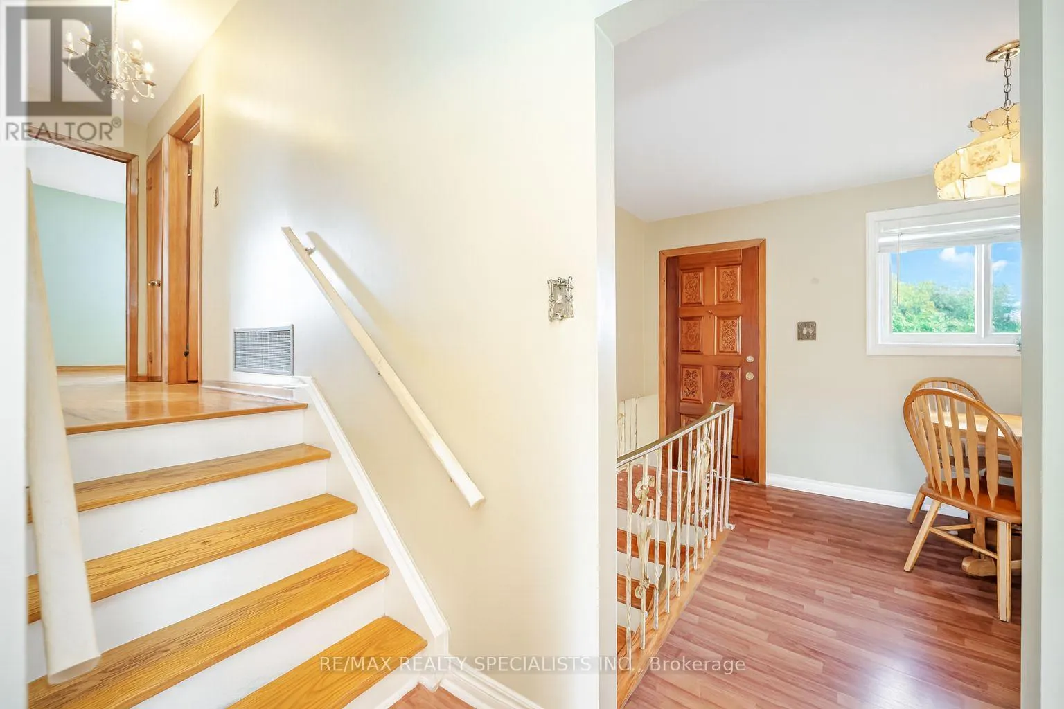 523 SILVER CREEK BOULEVARD