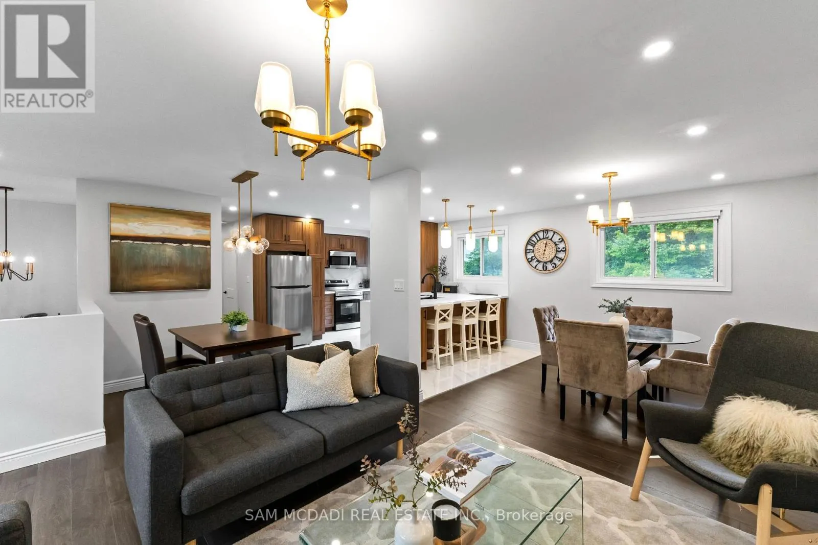 7209 FAYETTE CIRCLE