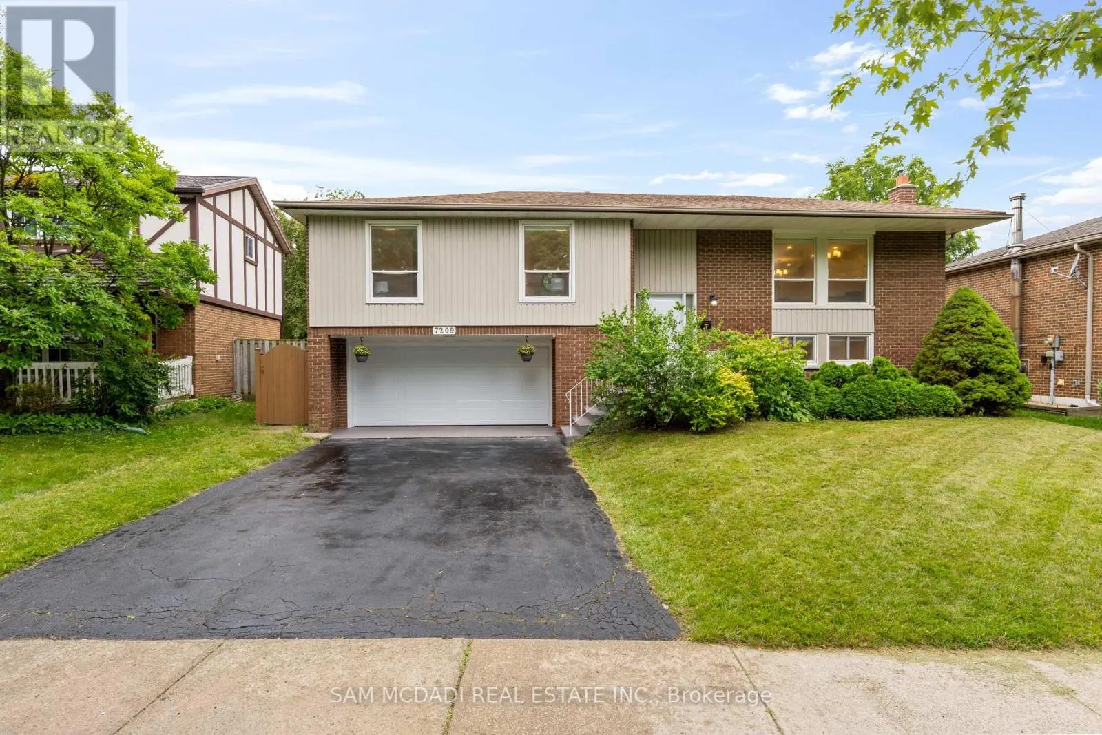 7209 FAYETTE CIRCLE