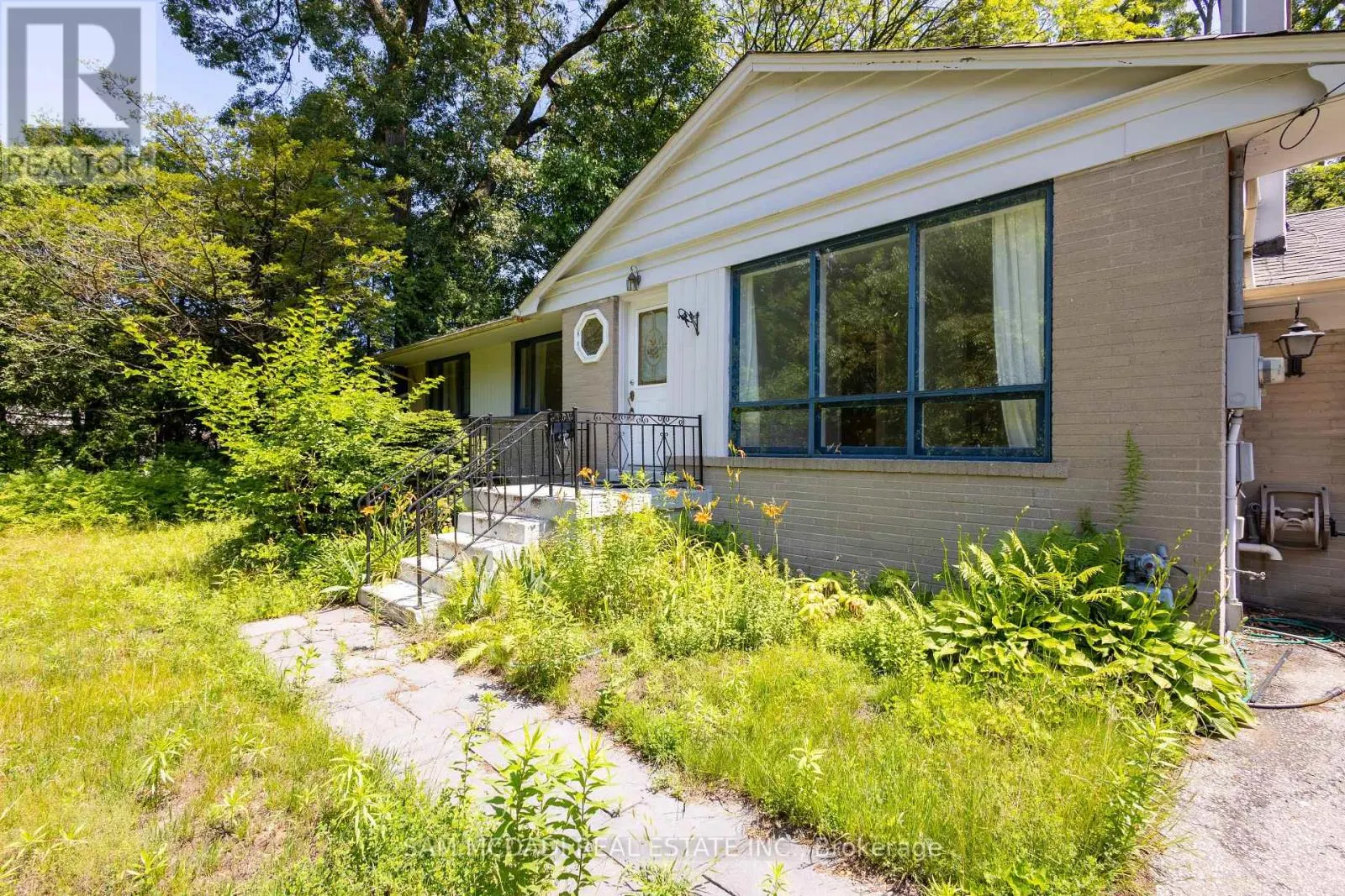 1302 MARTLEY DRIVE