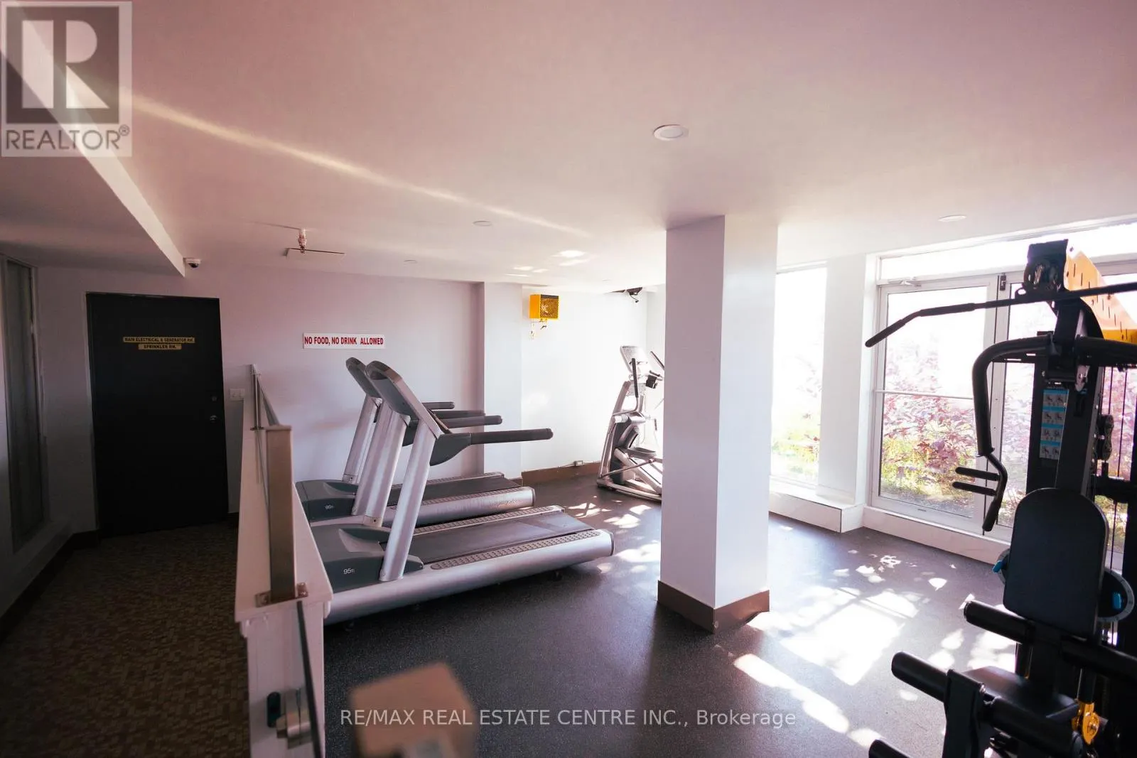 250 - 3025 THE CREDIT WOODLANDS