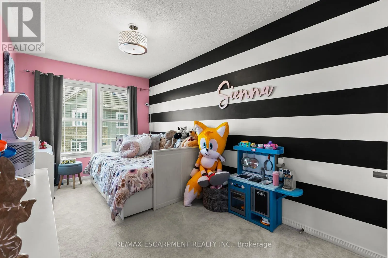22 - 4823 THOMAS ALTON BOULEVARD