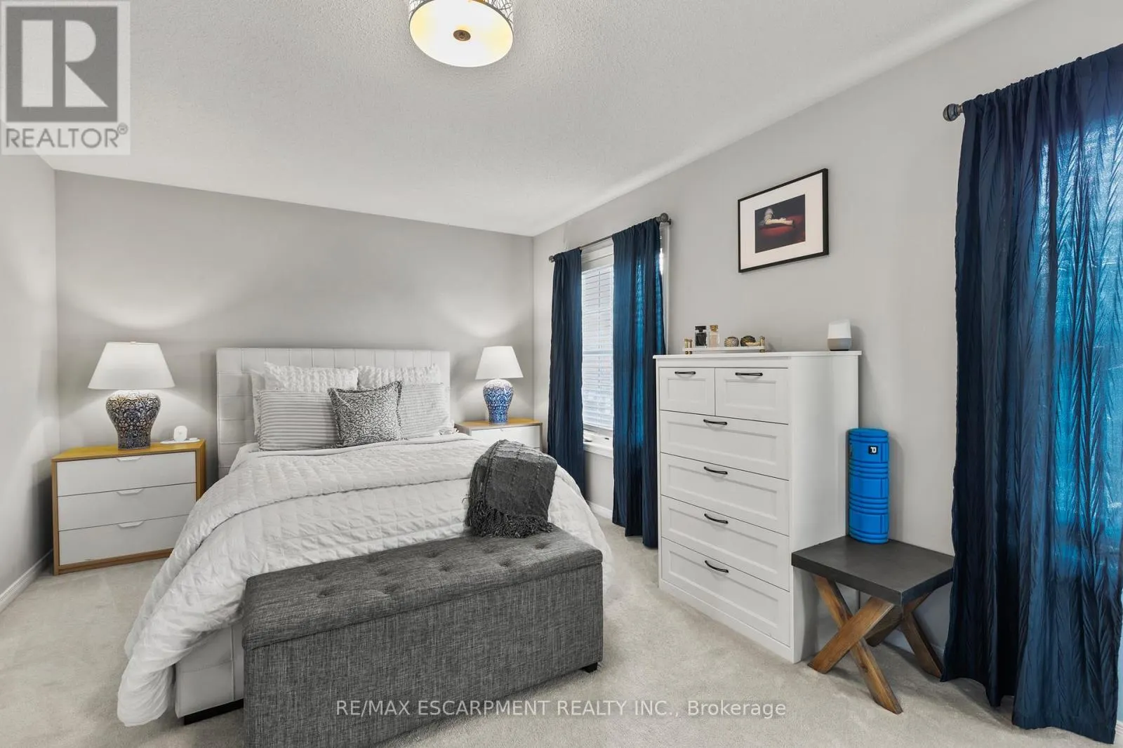 22 - 4823 THOMAS ALTON BOULEVARD