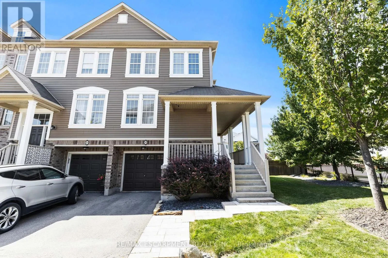 22 - 4823 THOMAS ALTON BOULEVARD
