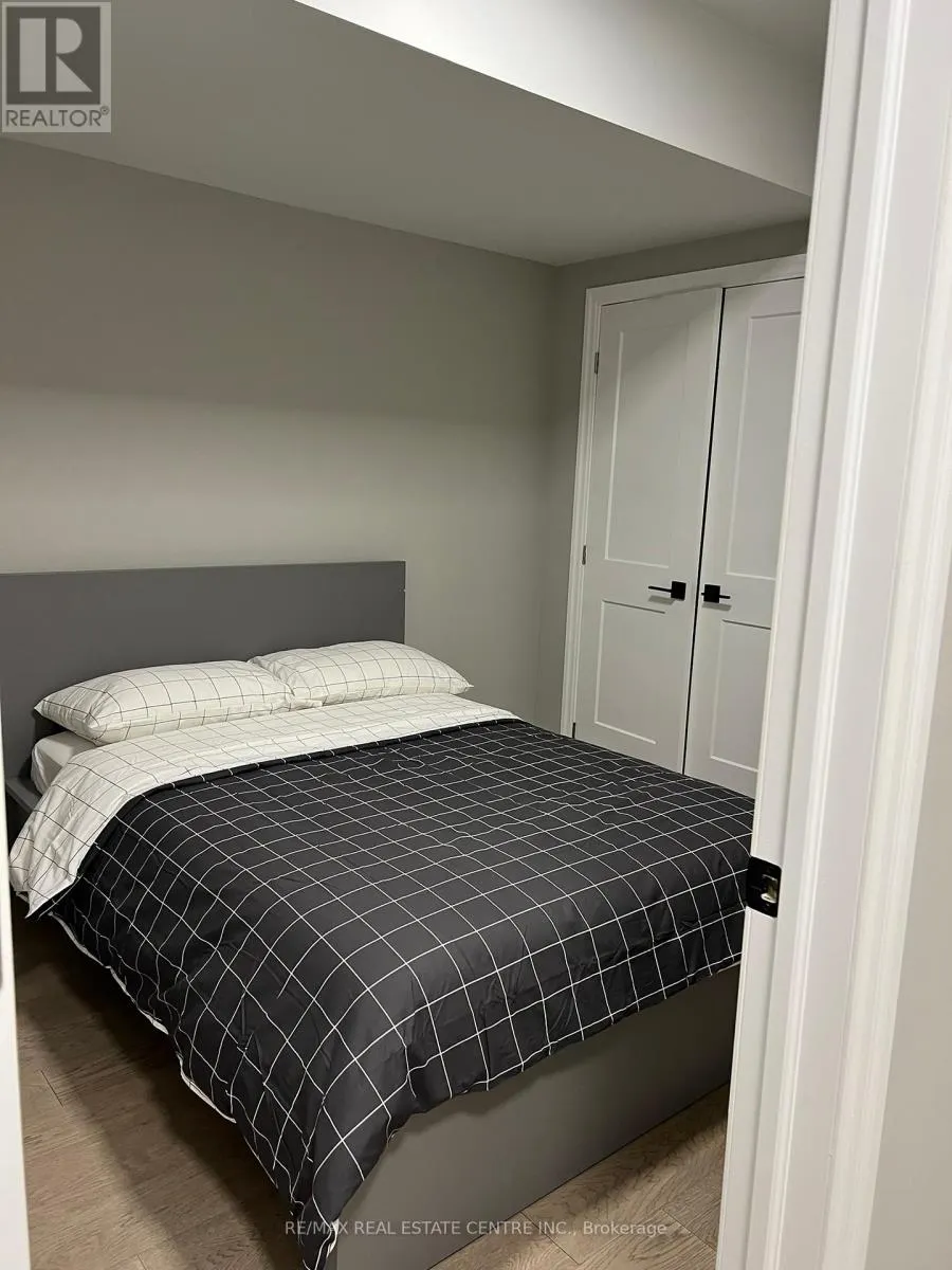 BASMT. - 3300 SUNNINGDALE GARDENS