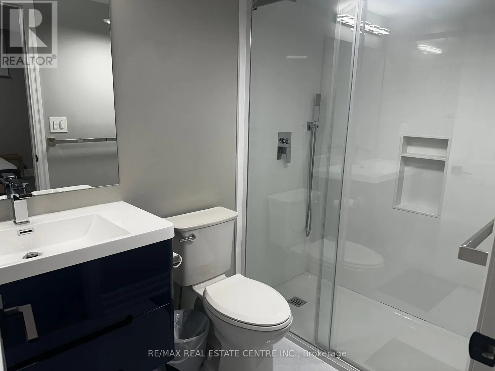 BASMT. - 3300 SUNNINGDALE GARDENS