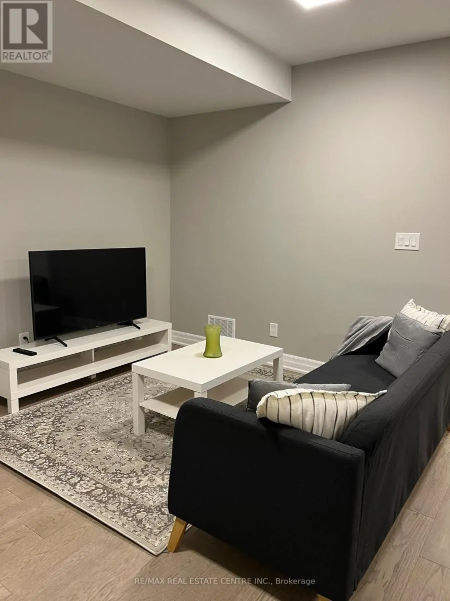 BASMT. - 3300 SUNNINGDALE GARDENS
