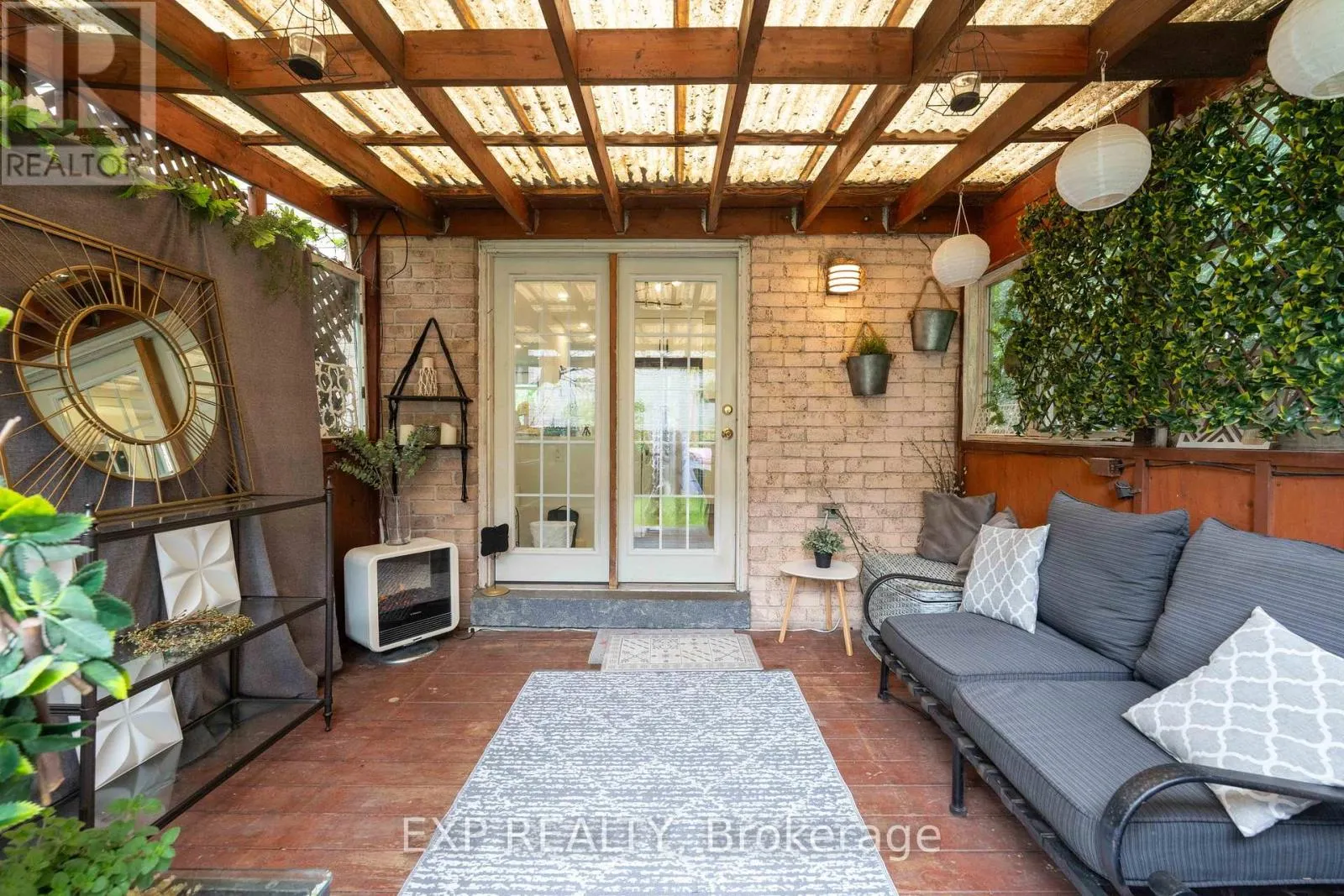 1674 PRINCELEA PLACE